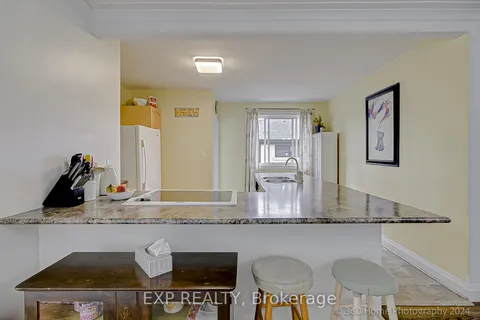 71 Emperor St, Ajax, ON L1S 1N1