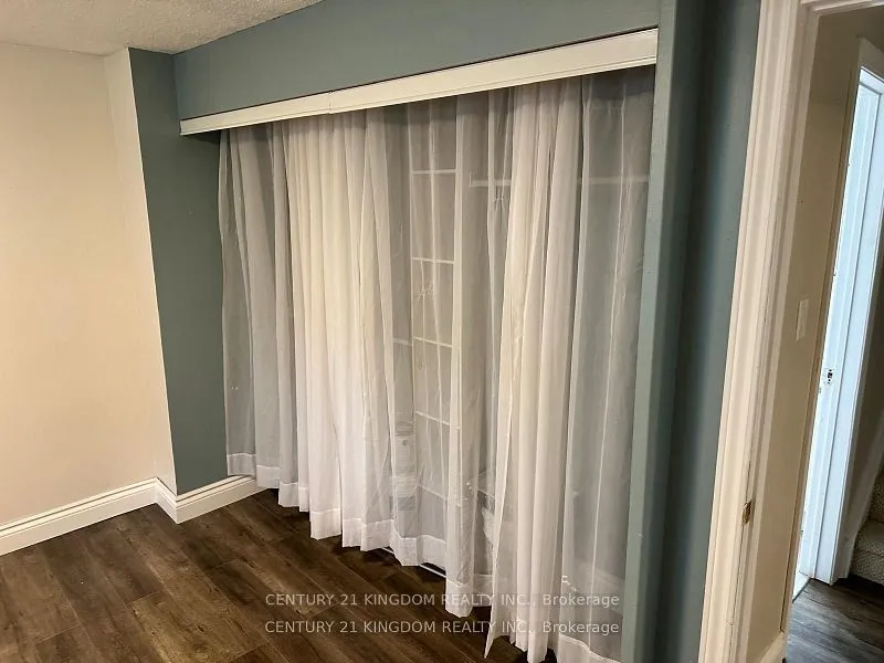 24 Grassmere Crt, Oshawa, ON L1H 3X4