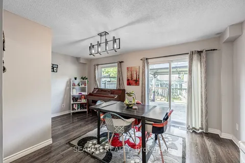 16 Hartsfield Dr, Clarington, ON L1E 1M5