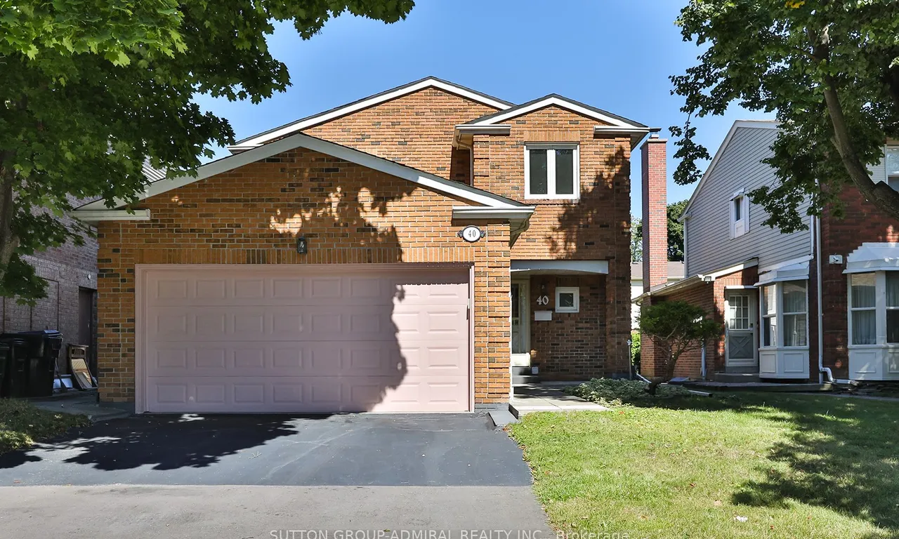 40 Longbow Sq, Toronto, ON M1W 2W7