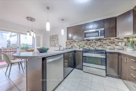 99 Oswell Dr, Ajax, ON L1Z 0L5