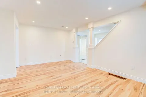 3 Formosa Ave, Ajax, ON L1Z 0N8