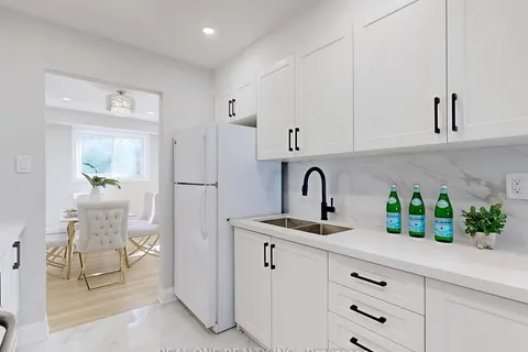 83 Glen Springs Dr, Toronto, ON M1W 1X7