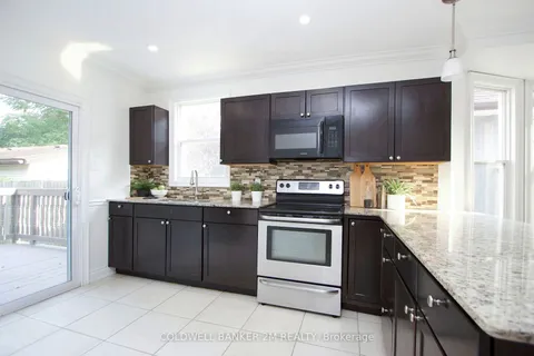 267 Jarvis St, Oshawa, ON L1G 5K8