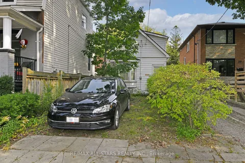 41 Norwood Rd, Toronto, ON M4E 2S2