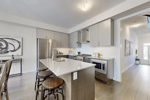 340 Okanagan Path, Oshawa, ON L1H 0A7