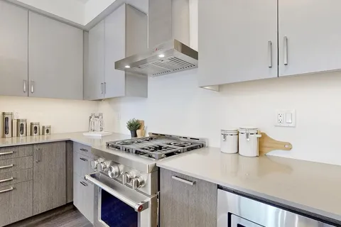 340 Okanagan Path, Oshawa, ON L1H 0A7