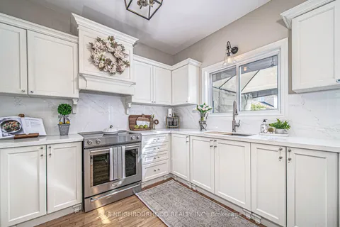 407 Frontier Crt, Pickering, ON L1W 4B1