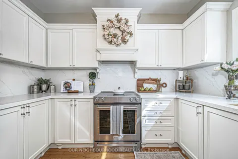 407 Frontier Crt, Pickering, ON L1W 4B1