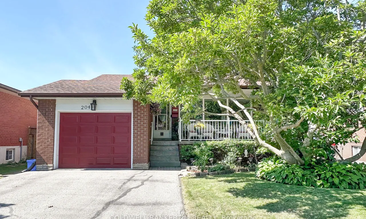 204 Madawaska Ave, Oshawa, ON L1J 1E5