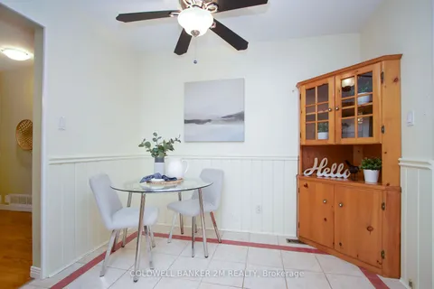 204 Madawaska Ave, Oshawa, ON L1J 1E5