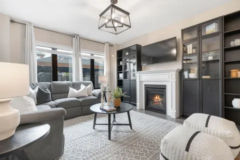 898 Groveland Ave, Oshawa, ON L1K 0W1