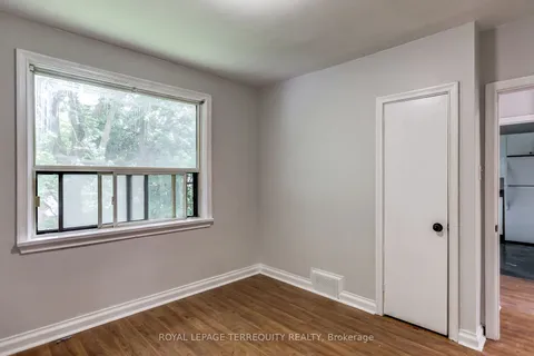2563 Kingston Rd, Toronto, ON M1M 1M1