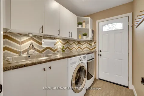 107 Clayton Cres, Clarington, ON L1C 4N9