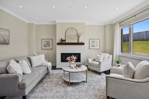 1219 Cactus Cres, Pickering, ON L1V 2P8