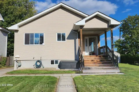 285 Burk St, Oshawa, ON L1J 4C5