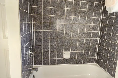 285 Burk St, Oshawa, ON L1J 4C5