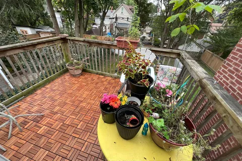 244 Ashdale Ave, Toronto, ON M4L 2Y9