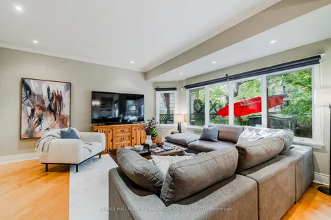 82 Waverley Rd, Toronto, ON M4L 3T1