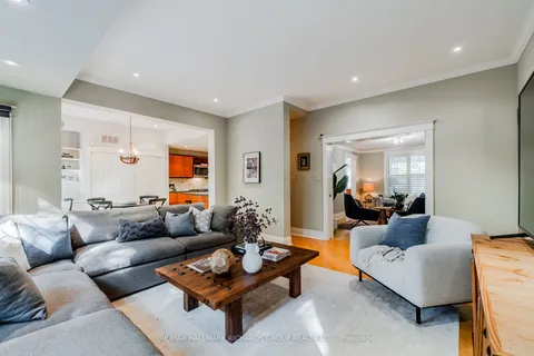 82 Waverley Rd, Toronto, ON M4L 3T1