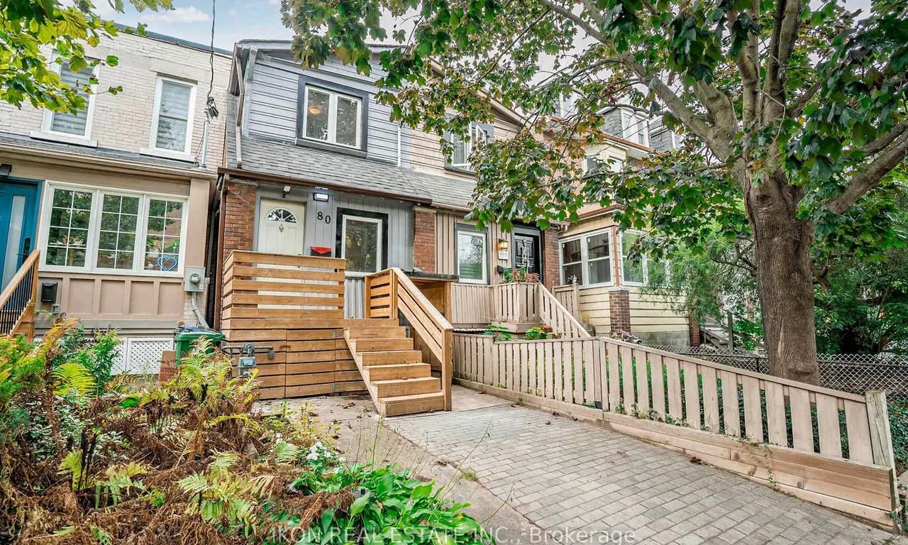 80 Curzon St, Toronto, ON M4M 3B4
