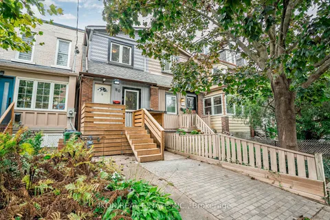 80 Curzon St, Toronto, ON M4M 3B4