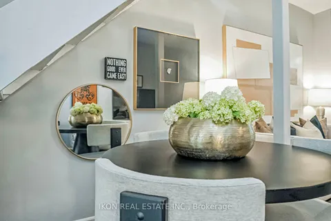 80 Curzon St, Toronto, ON M4M 3B4