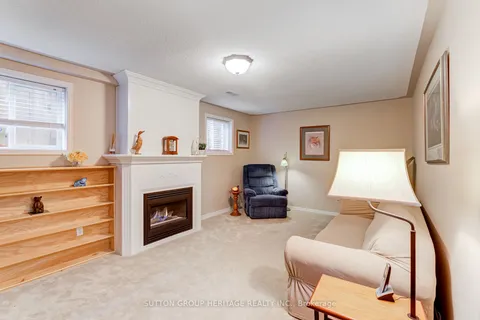 65 West Side Dr, Clarington, ON L1C 4Y8