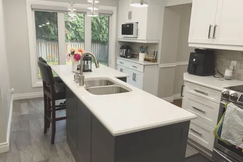 42 Coulton Crt, Whitby, ON L1N 7A9