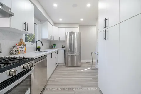 35 GILMOUR Dr, Ajax, ON L1S 5J6