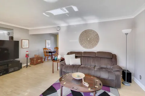 546 Sheppard Ave, Pickering, ON L1V 1G3