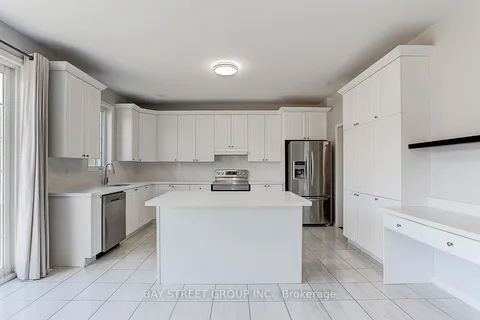 2433 Equestrian Cres Cres, Oshawa, ON L1L 0L9