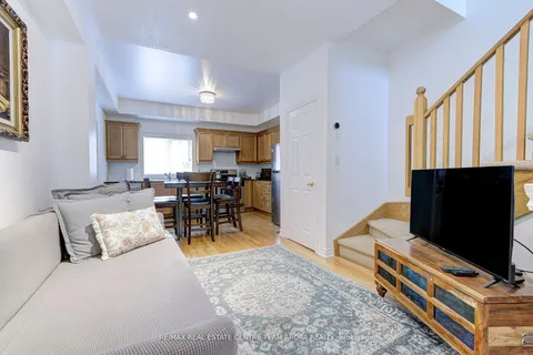 1755 Danforth Ave, Toronto, ON M4C 1J1