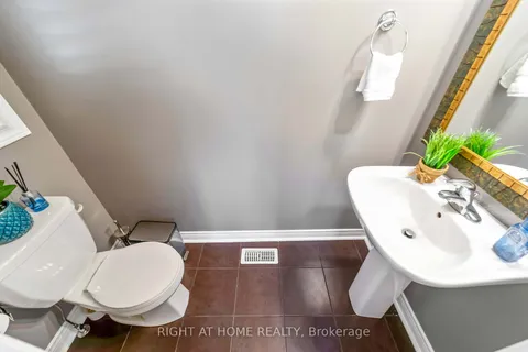 65 KEITH WRIGHT Cres, Ajax, ON L1Z 0P9