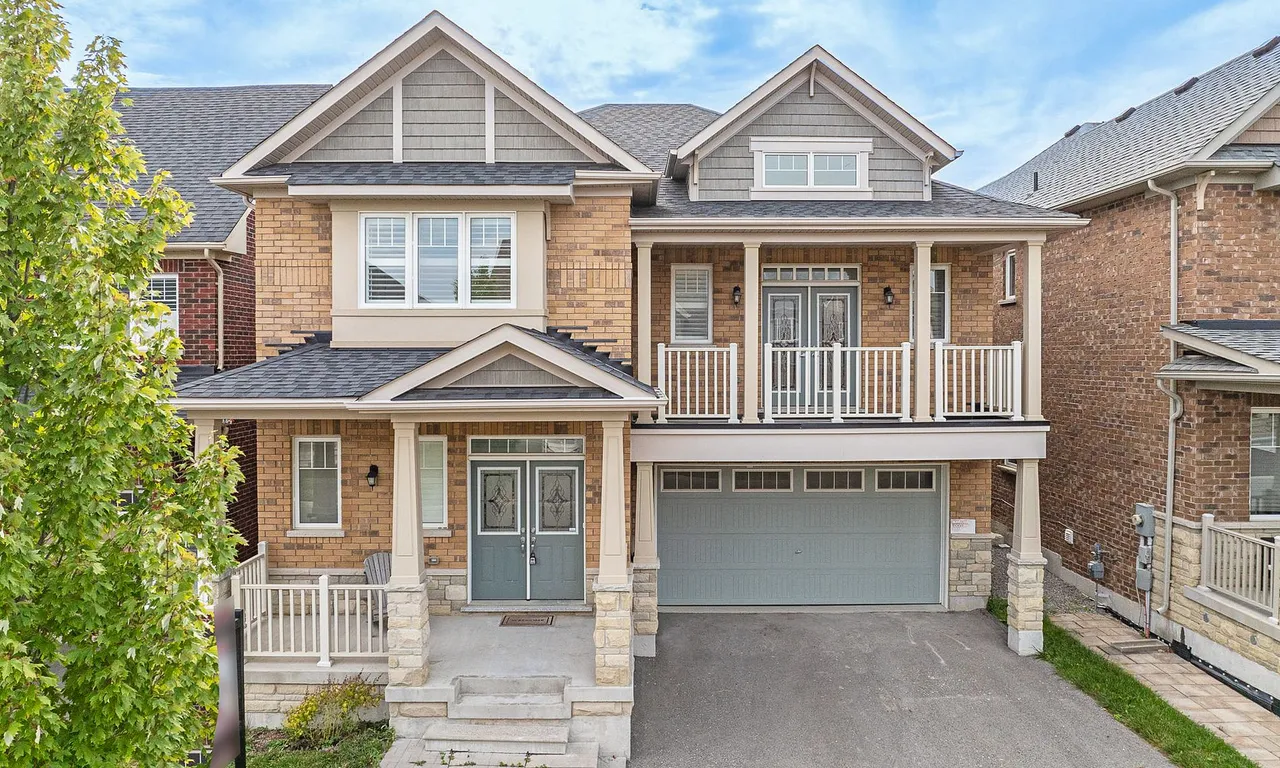 2428 Victoria Park St, Oshawa, ON L1L 0E9
