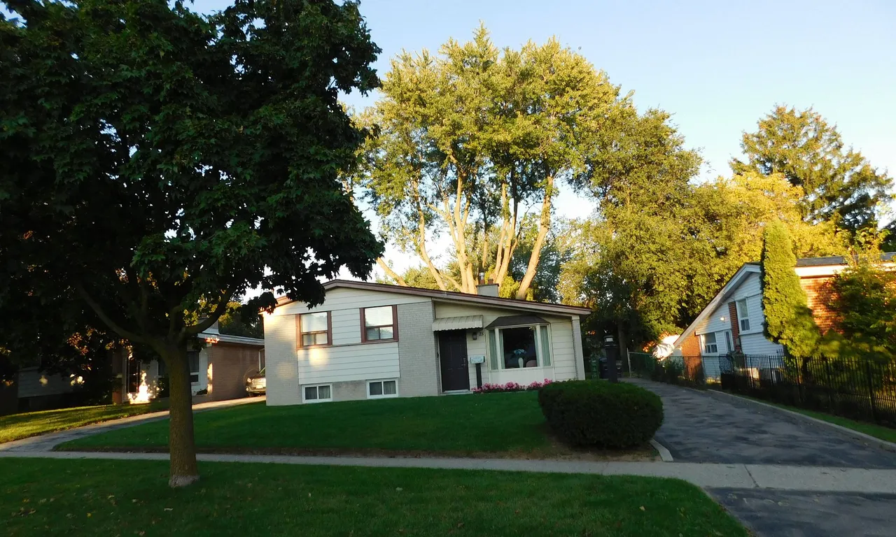 15 Ben Stanton Blvd, Toronto, ON M1H 1N6