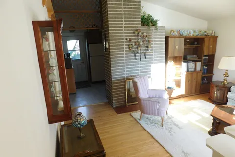 15 Ben Stanton Blvd, Toronto, ON M1H 1N6