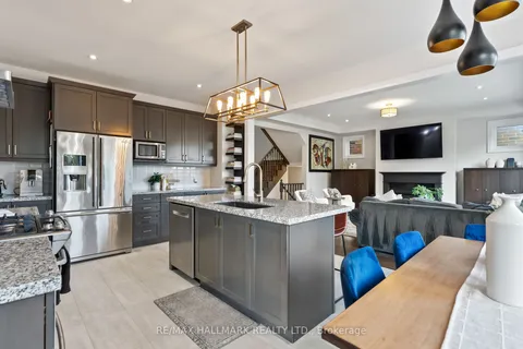 2461 New Providence St, Oshawa, ON L1H 7K4