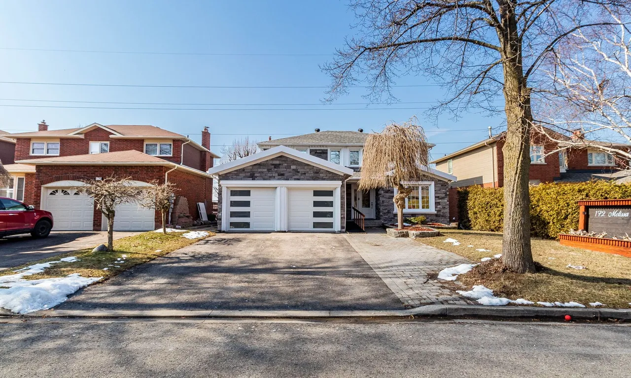 172 Melissa Cres, Whitby, ON L1N 8G8