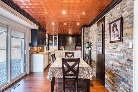 172 Melissa Cres, Whitby, ON L1N 8G8