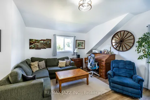 264 Mary St, Scugog, ON L9L 1B7
