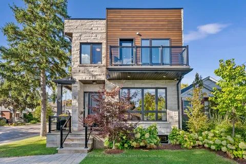 2 Dunkirk Rd, Toronto, ON M4C 2L9