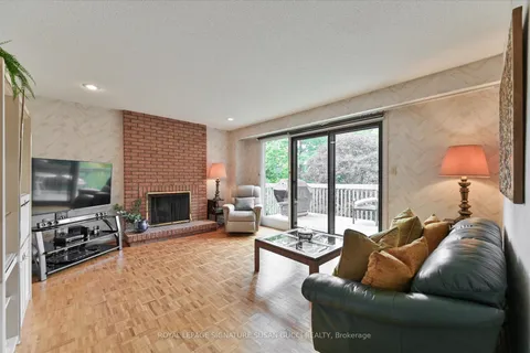 22 Woodvale Cres, Toronto, ON M4C 5N5