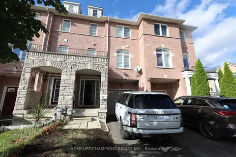 18 Lawrence Town St, Ajax, ON L1S 0B8