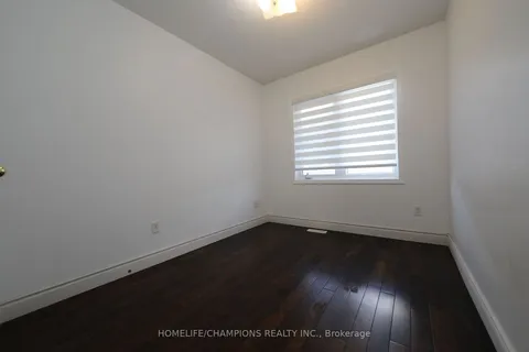 18 Lawrence Town St, Ajax, ON L1S 0B8