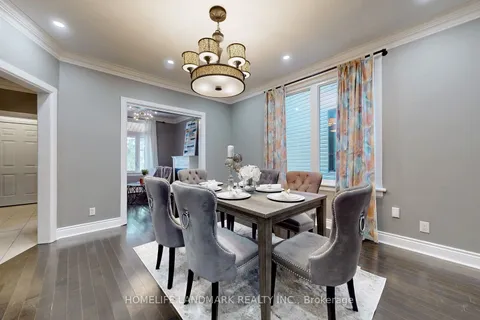 18 Erindale Ave, Toronto, ON M4K 1R9