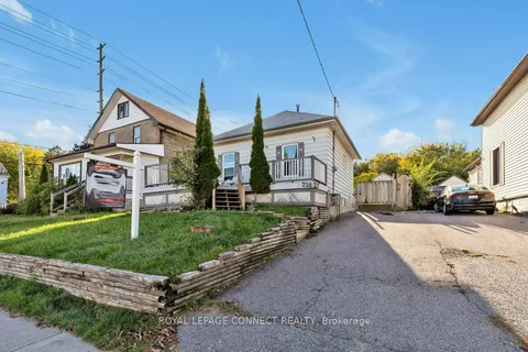 258 Nassau St, Oshawa, ON L1J 4A5