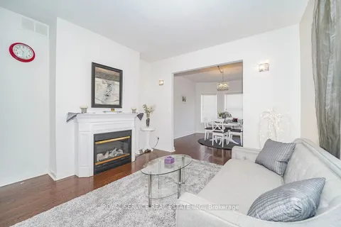 19 Ritson Rd, Oshawa, ON L1H 5G7