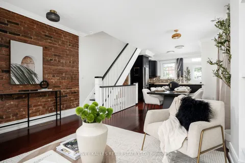 20 Cedarvale Ave, Toronto, ON M4C 4J4