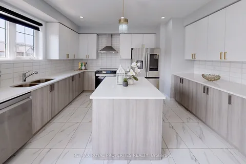350 Coronation Rd, Whitby, ON L1P 0J1
